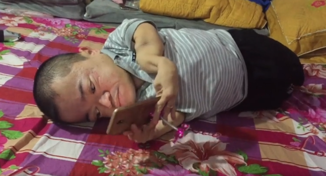 Sức mạnh tình yêu: Nữ công nhân vượt ngàn cây số gặp chàng sọ dừa