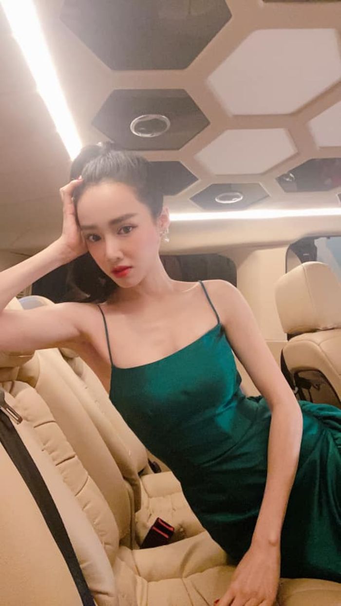 Nhã Phương chia sẻ ảnh mang bầu