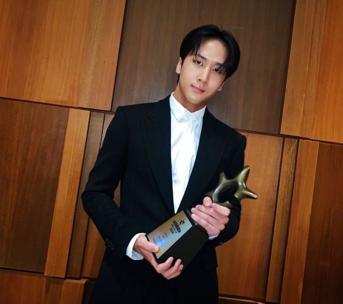 Ravi - Bạn trai tin đồn của Taeyeon là ai mà vượt mặt cả G-Dragon?