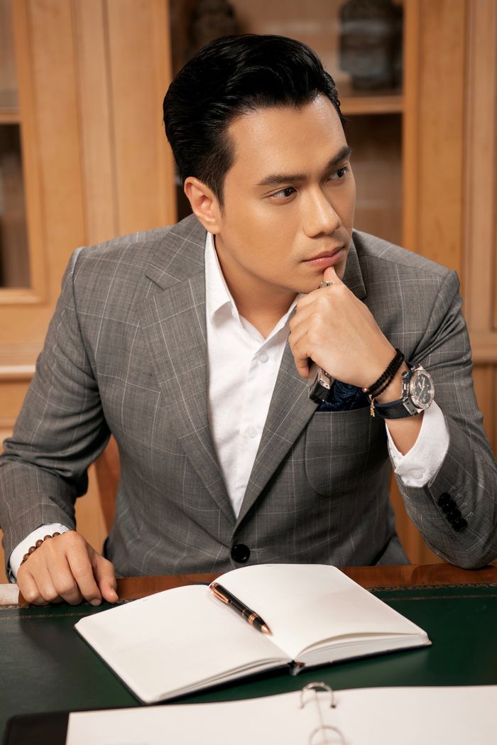Sao Việt gây tiếc nuối vì dao kéo: Tường Vi lệch cả mũi