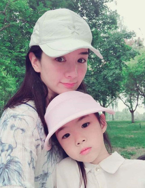 Sau 2 đời chồng, Huỳnh Dịch thừa nhận: Không có mắt nhìn đàn ông