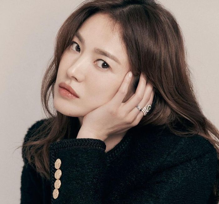 Song Hye Kyo bị nghi đá xéo chồng cũ