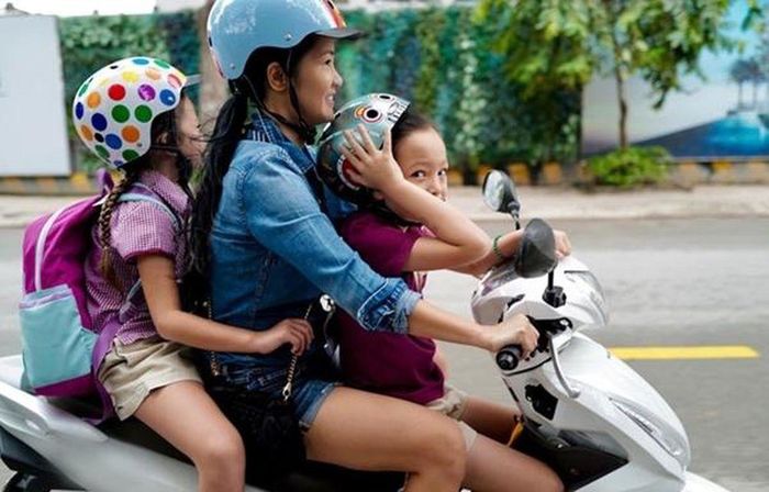 Thời trang đưa con đến trường của sao Việt