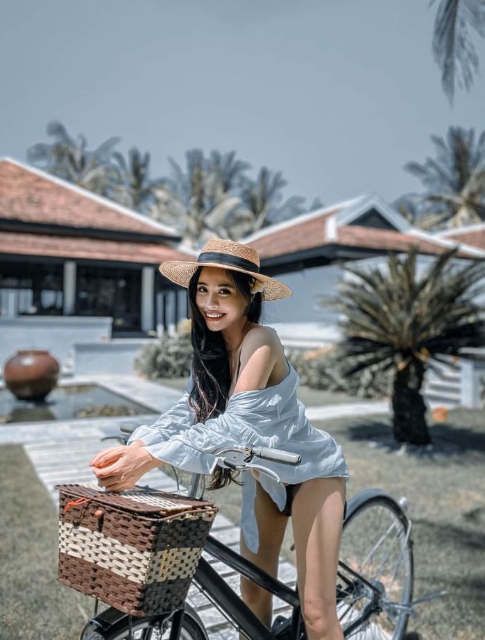 9 tháng bầu: Kiều Anh ăn mặc giấu bụng đỉnh cao, sinh con không ai hay