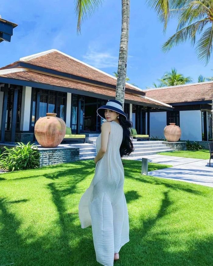 9 tháng bầu: Kiều Anh ăn mặc giấu bụng đỉnh cao, sinh con không ai hay