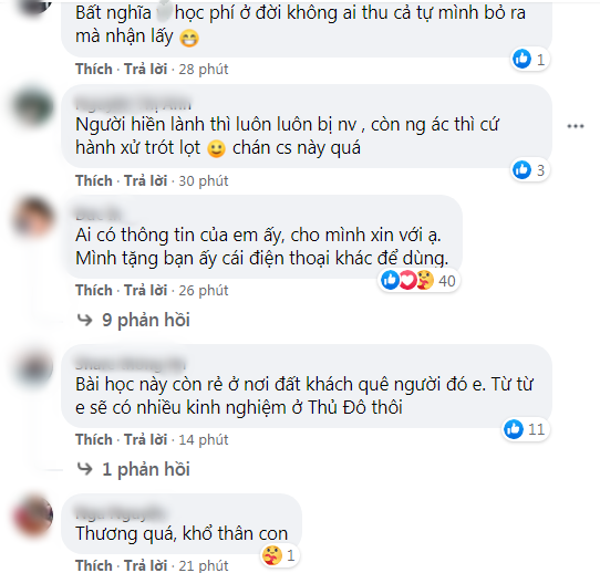 Nữ tài xế xe ôm công nghệ ôm mặt khóc vì bị khách lừa mất điện thoại