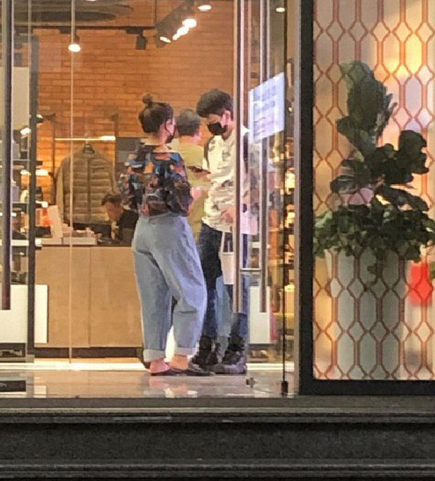 Hoàng Thùy Linh ngầm thừa nhận đã có người yêu, fan réo tên Gil Lê