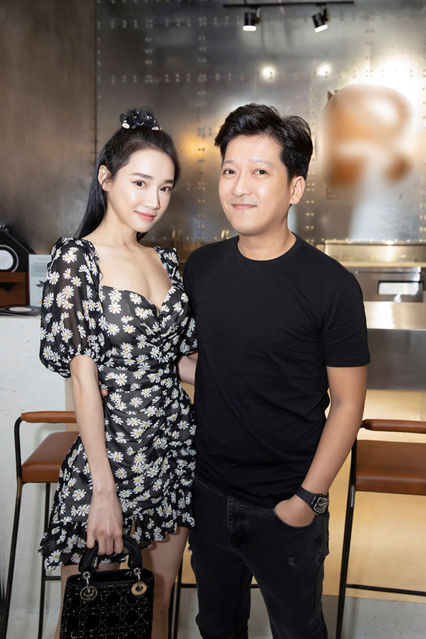 Nhã Phương bị cho phô trương vì chia sẻ chuyện hôn nhân