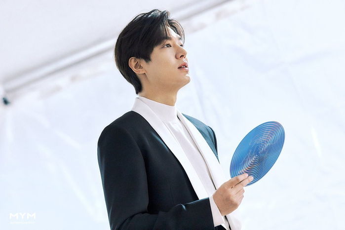 Ảnh hậu trường của Lee Min Ho tại Golden Disc Awards 2020