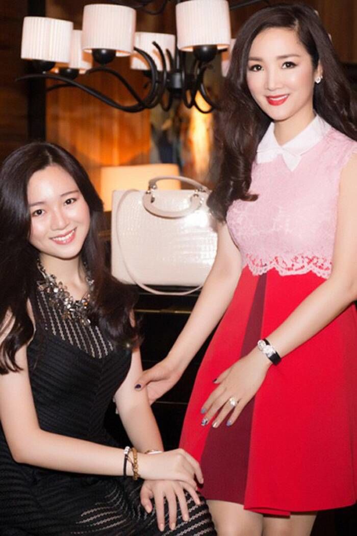 Những mẹ con sao Việt nhìn như chị em