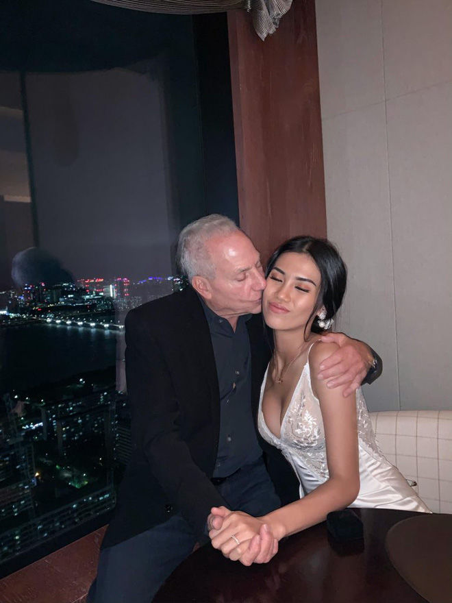 Cổ Thị Kim Ngân: Gái Việt 26 tuổi yêu tỷ phú Mỹ 72