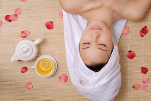 Cách biến mái tóc khô xơ chẻ ngọn thành óng mượt, bồng bềnh