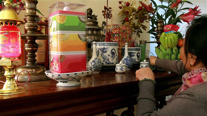 Cách bài trí bàn thờ ngày Tết để cầu mong tài lộc, gia đạo bình an