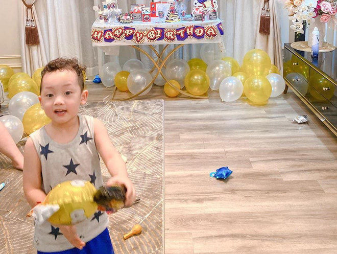 Cuộc sống đơn thân nuôi con 1 mình của Ly Kute
