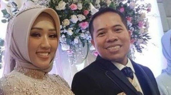 Mới tân hôn 2 tháng đã tử nạn trong vụ rơi máy bay Indonesia