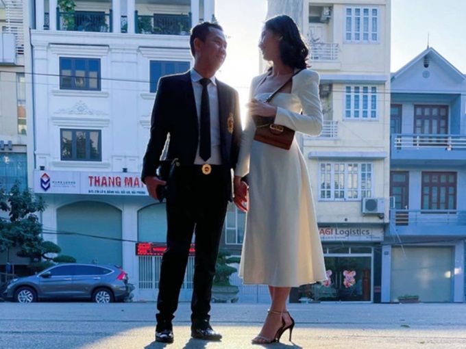 Chồng cũ Lệ Quyên và Cẩm Đan lại bị soi cùng đi ăn cưới