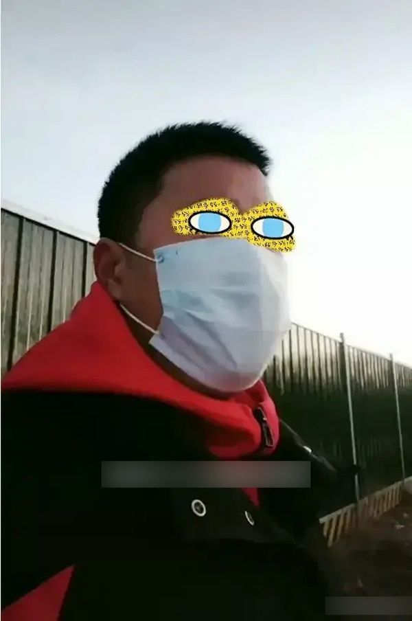 Chú rể đòi ly hôn vì phát hiện đùi vợ xăm tên người cũ