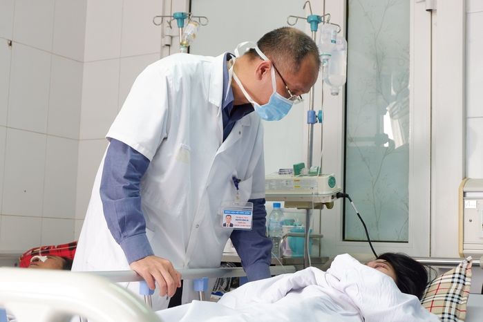 Cô gái 21 tuổi ở Bắc Ninh nghi mù mắt sau tiêm filler