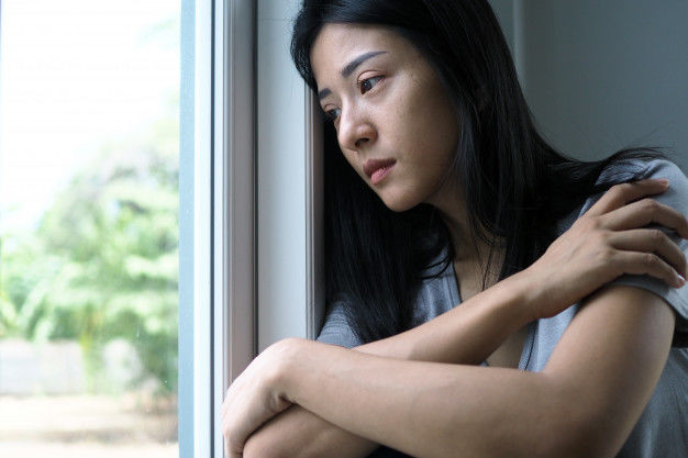 Vợ ly hôn khi nghe cuộc nói chuyện giữa chồng và mẹ chồng