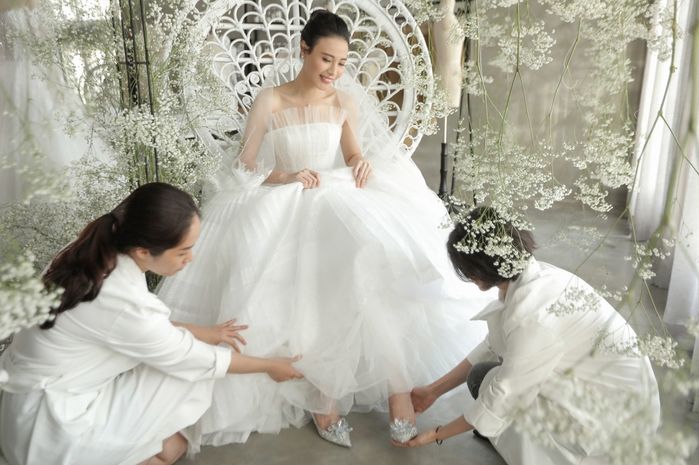 Những sao Việt cùng sắm giày Lọ Lem ngàn đô