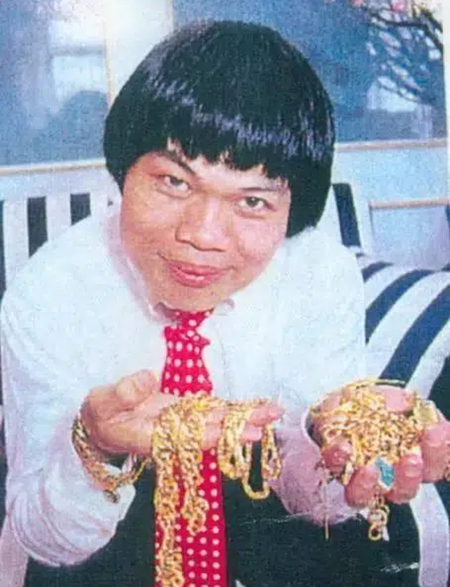 Bát Lưỡng Kim: Sao nam “kém sắc nhất Hong Kong”