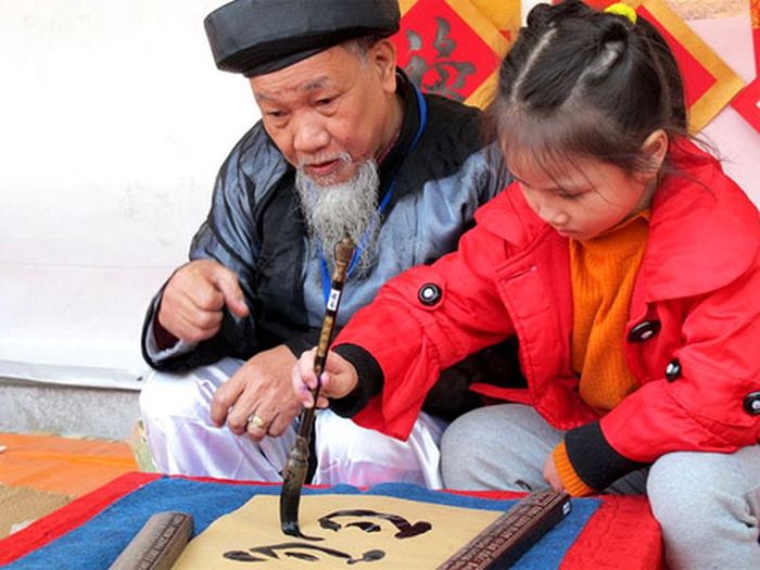 Dân gian quan niệm: 6 việc nên làm trong ngày Tết để cả năm suôn sẻ