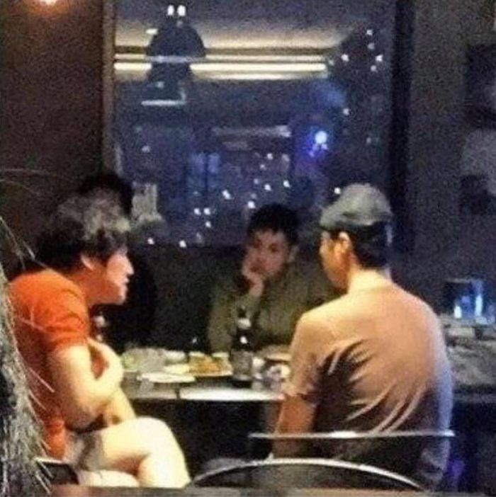 Sao Hàn bị bắt gặp ở quán bình dân