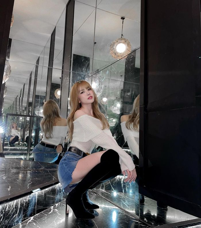 Đọ style Hải Tú - Thiều Bảo Trâm: Độ sexy chênh lệch