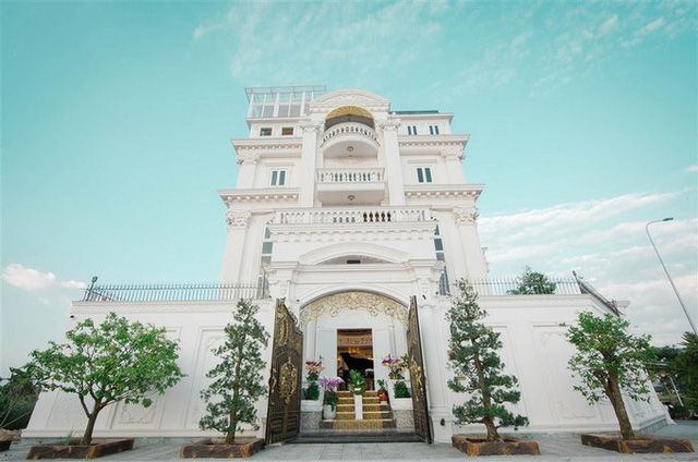 Đọ tài sản Lệ Quyên - Lý Nhã Kỳ: Toàn kim cương, hột xoàn