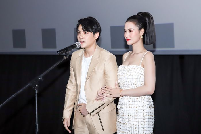 Ngọc Trinh và Đông Nhi đụng hàng kiểu tóc lạ