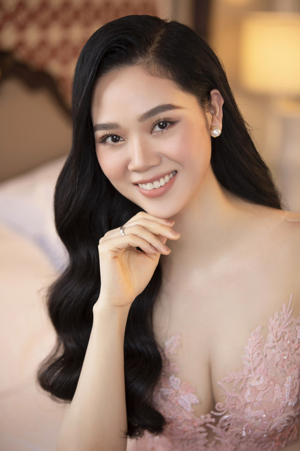 Hoa hậu Việt Nam 2002 Phạm Thị Mai Phương tái xuất