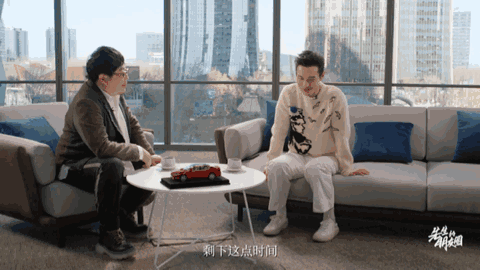 Huỳnh Hiểu Minh không đoái hoài Angelababy trong bài phỏng vấn mới