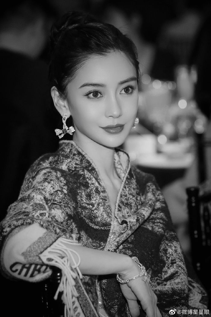 Huỳnh Hiểu Minh không đoái hoài Angelababy trong bài phỏng vấn mới