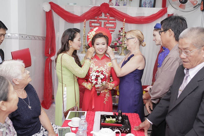 Cô gái Việt đã đồng ý kết hôn với trai Tây chỉ sau 14 ngày