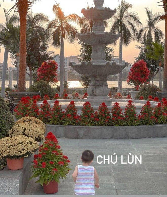 Lan Khuê khoe con nhưng dân tình chỉ chú ý đến sân biệt thự siêu rộng