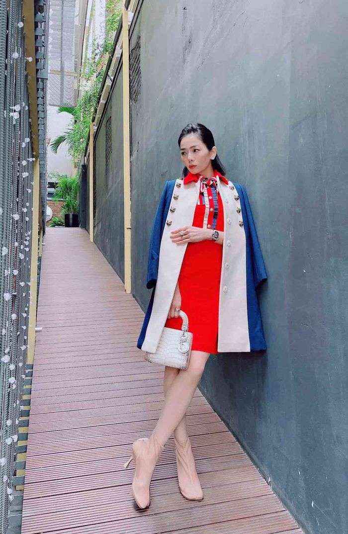 Lệ Quyên diện sét đồ tiền tỷ mang đẳng cấp giới siêu giàu