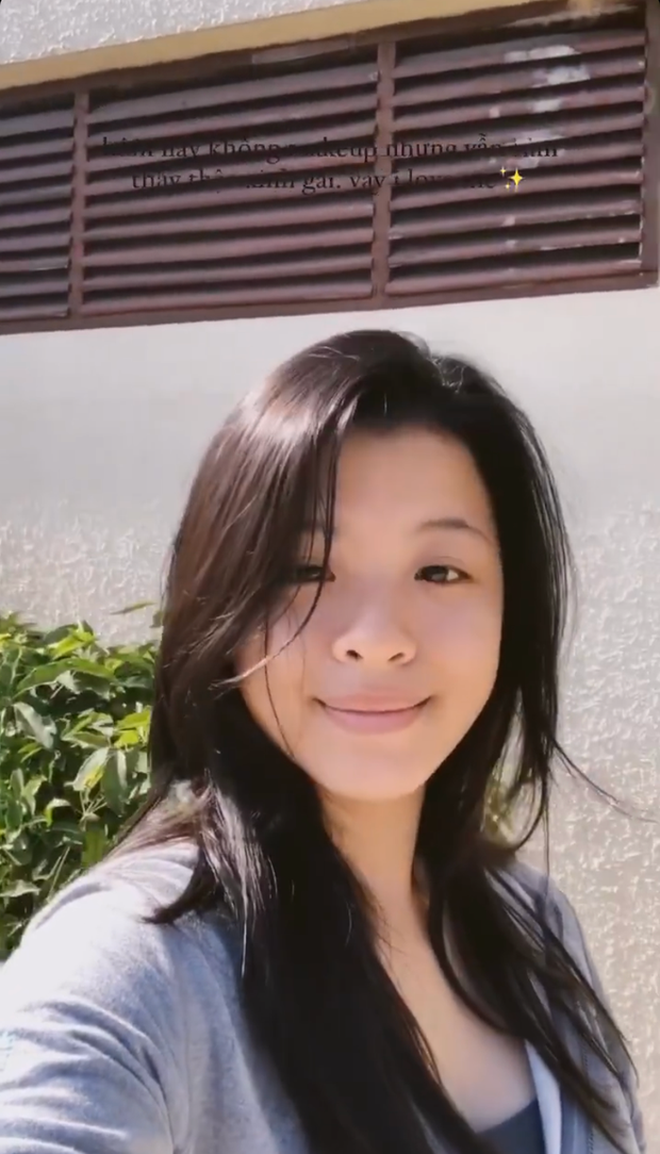 Mặt mộc những hot girl đình đám trong năm 2021