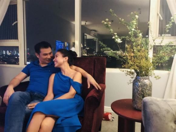 MC Vân Hugo đăng ảnh tình tứ bên ông xã tương lai