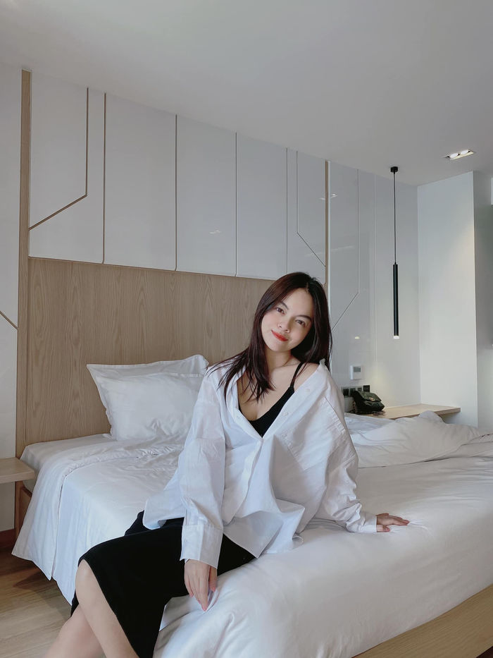 Phạm Quỳnh Anh và Hoa hậu Mai Phương Thúy đọ sắc