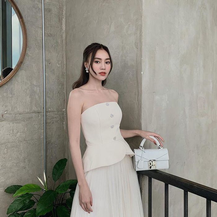Mỹ nhân Việt chọn sai kiểu tóc lộ khuyết điểm gương mặt