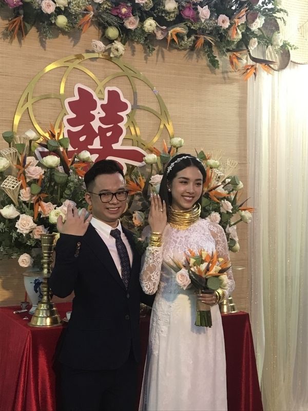 Mỹ nhân Việt vàng đeo trĩu cổ trong ngày cưới