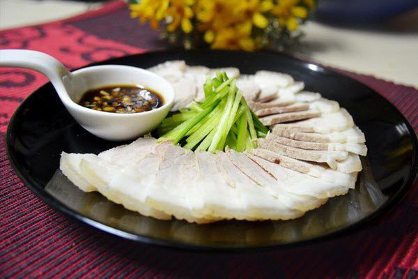 Cách luộc thit lợn thơm ngon loại bỏ tạp chất đơn giản