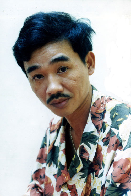 “Ngọc Hoàng” Quốc Khánh: Nghệ sĩ có nhiều cái “lạ”, U60 vẫn mình ên