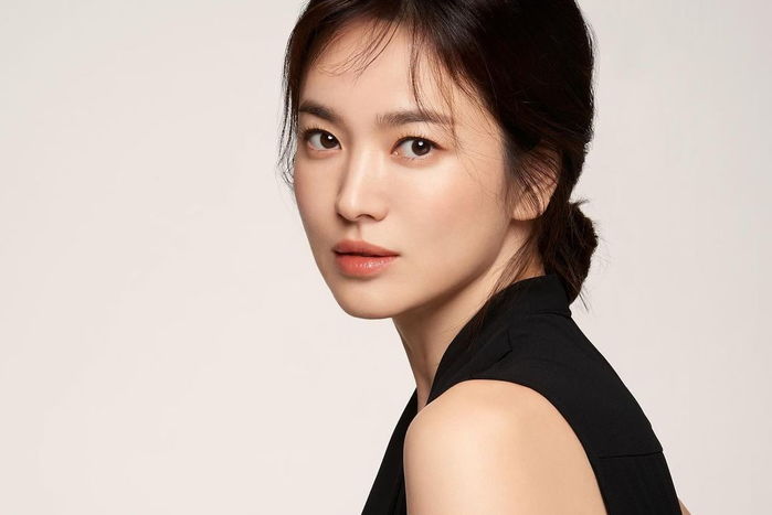 Ngược đời như Song Hye Kyo: 23 năm trước bị chê già, U40 được khen trẻ