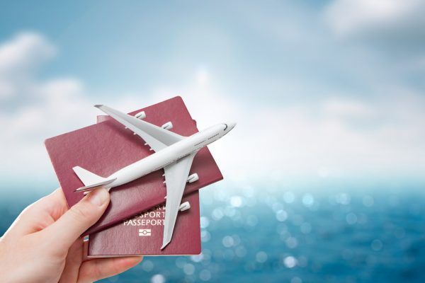 Nhân viên hàng không tiết lộ 5 bí kíp mua vé máy bay được giá rẻ