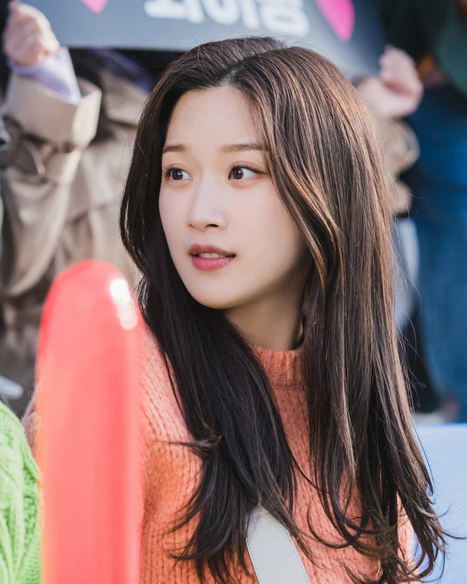 Moon Ga Young: Nữ chính “đánh bại” cả Jisoo