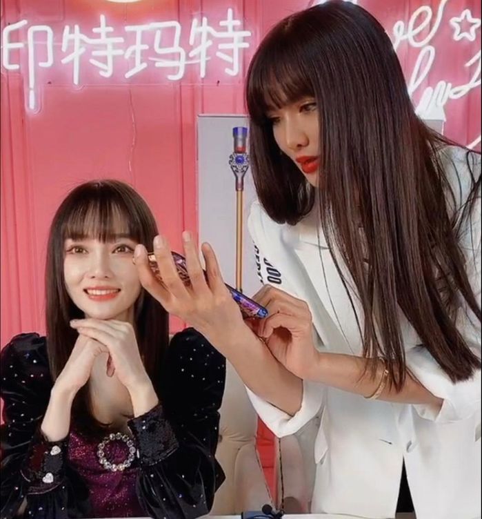 Những nghệ sĩ bị cấm phát sóng ở Cbiz