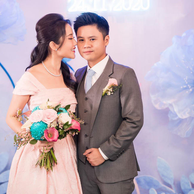 Primmy Trương hé lộ dàn phù dâu cực phẩm trong ngày cưới