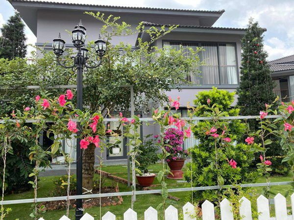 Quý Bình và vợ đại gia tậu biệt thự sân vườn ở Phú Quốc