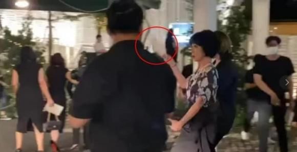 Đen Vâu và loạt sao Việt bỏ về giữa sự kiện